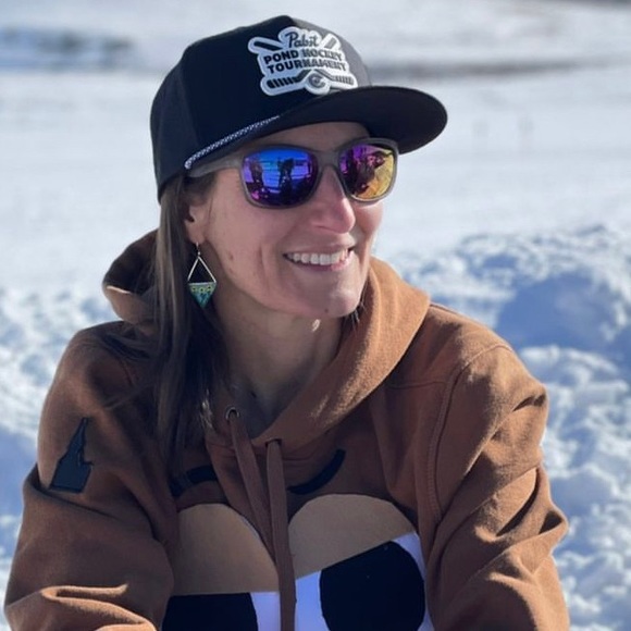 Meet your Posher, Andrea - Picture 2 of 2